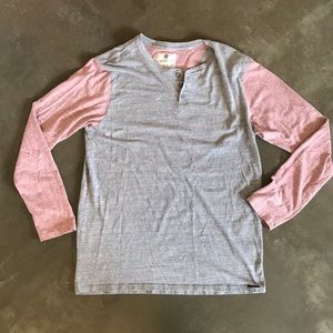 On the Byas long sleeve baseball tee